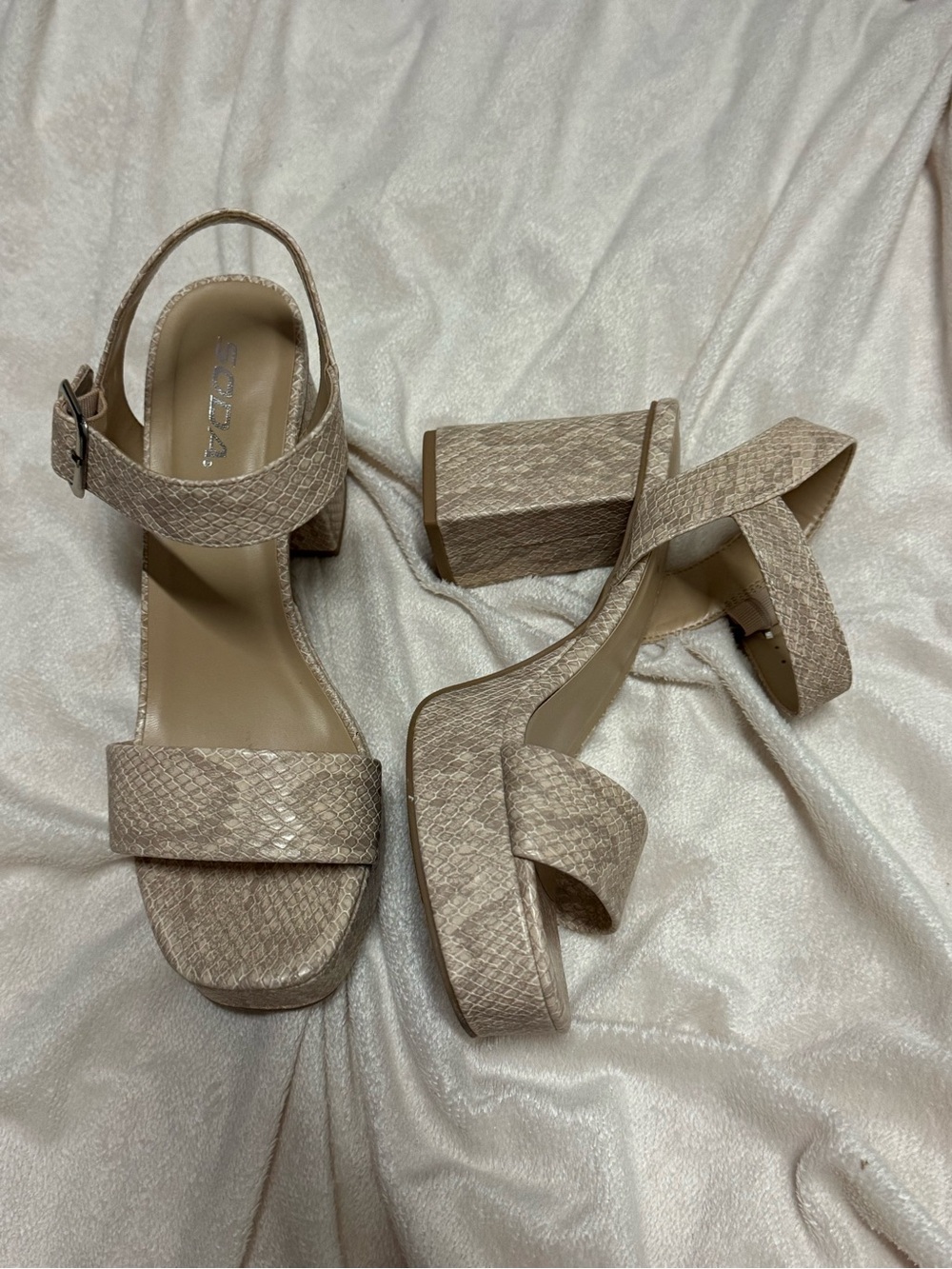SODA Macey-S Taupe Snakeskin Block Heel Ankle Strap Sandals Size 8.5